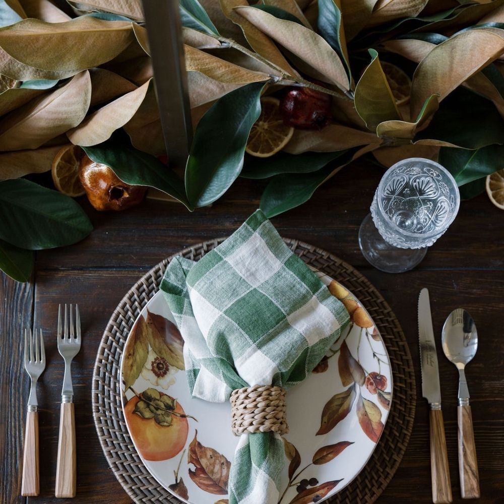 9' Faux Green Magnolia Leaf Garland