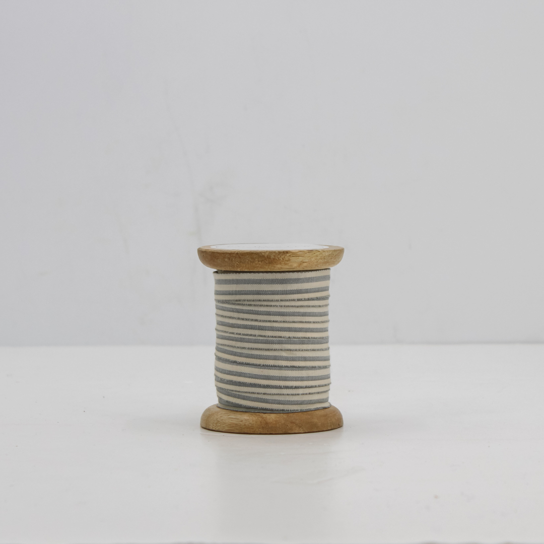 Ribbon in White and Grey